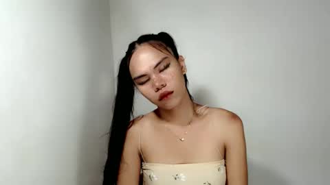 Snapshot of aliahadams chatting on 11-06-25, 07:20 ALIAH online show from 11-06-25, 07:20