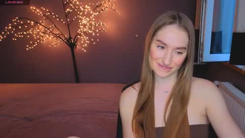 Snapshot of alicafoxis chatting on 07-06-26, 05:37 Alica online show from 07-06-26, 05:37