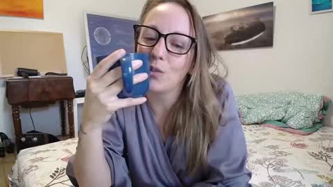 Snapshot of alice8363 chatting on 10-10-25, 04:17 Alice online show from 10-10-25, 04:17