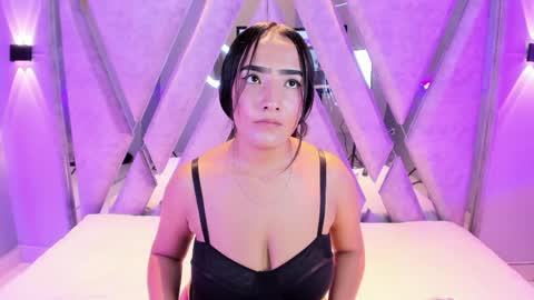 Snapshot of alice_26__ chatting on 05-19-26, 07:42 alice_26__ online show from 05-19-26, 07:42