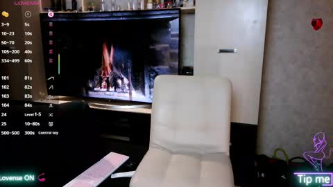 Snapshot of alice_69_sochi chatting on 06-07-26, 09:35 Alice 69 Sochi online show from 06-07-26, 09:35