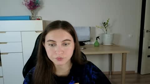 Alice online show from 10-19-25, 05:24