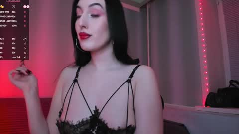Miss Alice online show from 01-12-25, 10:54