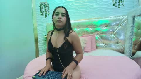 Alice  online show from 04-06-26, 08:10