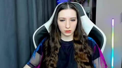 Alice online show from 12-01-25, 01:16