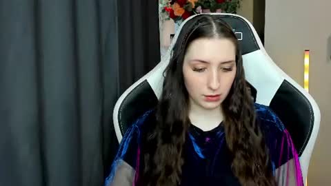 Snapshot of alice_bailey chatting on 06-29-26, 12:49 Alice online show from 06-29-26, 12:49