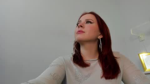 Snapshot of alice_bess chatting on 12-30-24, 02:19 Alice.....Welcome to my room Lets get to know each other better and have an unforgettable time online show from 12-30-24, 02:19