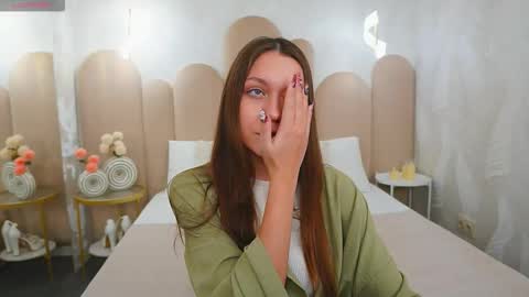 Alice in Wonderland  online show from 03-23-26, 03:49