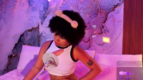 Mey online show from 10-26-25, 08:37