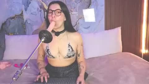 Mey online show from 06-23-26, 02:37