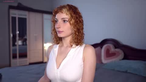 Snapshot of alice_edward chatting on 10-28-25, 08:00 DONT YOU DARE NOT SEEING MY BIRTHDAY STREAM NOVEMBER 12 ILL BE 21 1400 GMT-5 CHECK MY LOVENSE WISHLIST online show from 10-28-25, 08:00