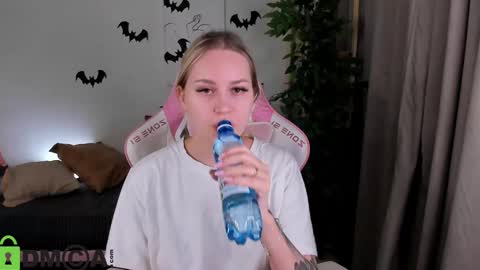 Alice online show from 10-31-25, 09:49