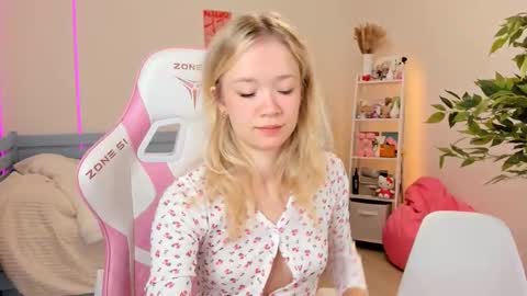 Alichery online show from 10-30-25, 05:20