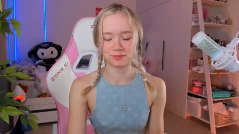 Alichery online show from 12-19-25, 04:19