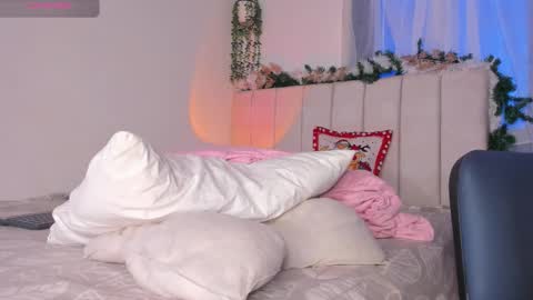 ALICE    Alice guzman online show from 12-16-25, 03:17