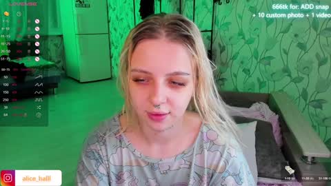 alice_halle online show from 01-04-25, 06:09