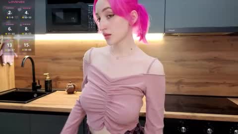 Snapshot of alice_in_chaturland_ chatting on 03-19-26, 02:43 Alice online show from 03-19-26, 02:43