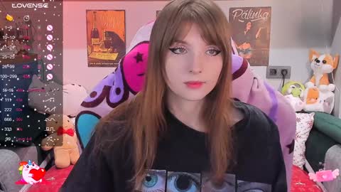 Snapshot of alice_langley chatting on 12-28-24, 11:41 Alice 3 online show from 12-28-24, 11:41