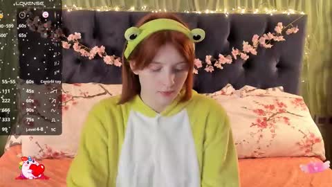 Snapshot of alice_langley chatting on 09-30-25, 11:15 Alice 3 online show from 09-30-25, 11:15