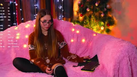 Snapshot of alice_loft chatting on 01-05-25, 09:14 Alice online show from 01-05-25, 09:14