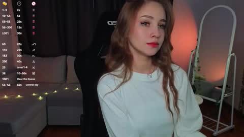 Snapshot of alice_loft chatting on 10-12-25, 02:32 Alice online show from 10-12-25, 02:32