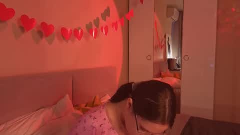 Snapshot of alice_miiiller chatting on 02-27-26, 05:51 Alice online show from 02-27-26, 05:51