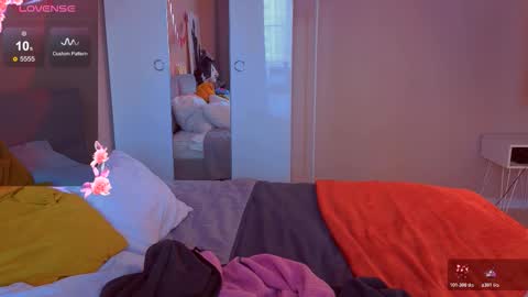 Snapshot of alice_miiiller chatting on 03-05-26, 04:19 Alice online show from 03-05-26, 04:19