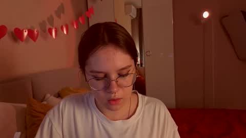 Snapshot of alice_miiiller chatting on 03-15-26, 10:43 Alice online show from 03-15-26, 10:43