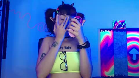      online show from 05-02-26, 01:21