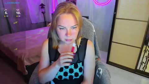 Alice online show from 09-18-25, 02:52