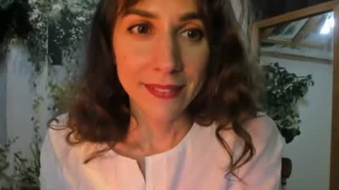 Snapshot of alice_sincere chatting on 06-23-26, 09:13 Alice Love you all online show from 06-23-26, 09:13