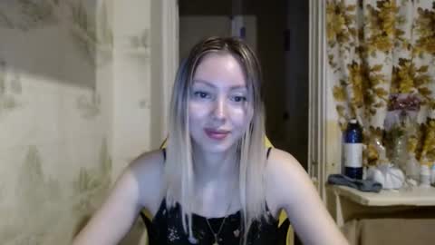 Alice smiles online show from 03-21-26, 01:54