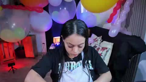 Snapshot of alice_star7 chatting on 01-14-25, 02:22 Alice online show from 01-14-25, 02:22