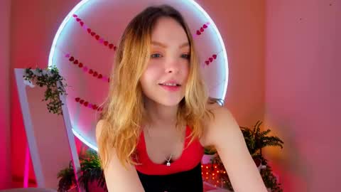 Snapshot of alice_tucci chatting on 02-14-25, 06:34 Alice online show from 02-14-25, 06:34