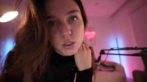 Snapshot of alicealberts chatting on 03-20-26, 09:19 alicealberts online show from 03-20-26, 09:19