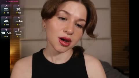 Snapshot of alicebellamy chatting on 04-28-26, 02:27 Alice online show from 04-28-26, 02:27