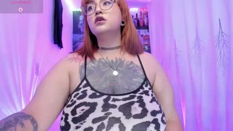 Snapshot of alicebrinck chatting on 05-19-26, 02:07 Alice Brinck online show from 05-19-26, 02:07
