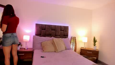 Alice Cullen online show from 10-08-25, 01:09