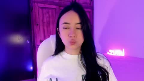 Aliceee  ..   97YP9VWGZHrefnav wishlist lists 1 online show from 02-12-25, 08:07