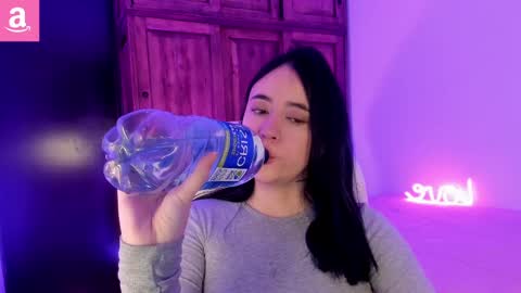 Aliceee  ..   97YP9VWGZHrefnav wishlist lists 1 online show from 02-27-25, 05:15