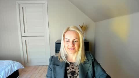 Alicee online show from 02-20-25, 10:37