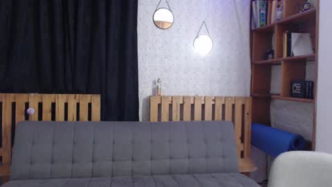 alicee_logan_ online show from 02-01-25, 11:37