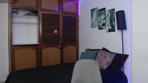 alicee_logan_ online show from 10-03-25, 01:57