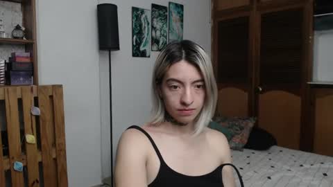 alicee_logan_ online show from 06-17-26, 01:08