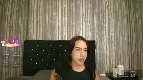 alicee_moonn online show from 06-23-26, 07:45