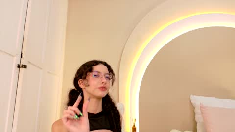 alice online show from 02-16-25, 04:21