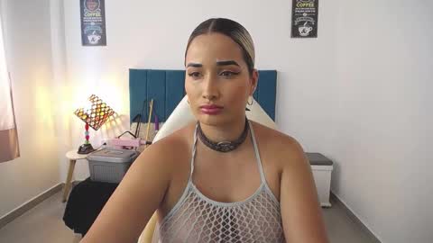 Snapshot of alicee_wild_ chatting on 09-30-25, 08:36 Alicia 1000 PM - 600 AM COLOMBIAN TIME online show from 09-30-25, 08:36