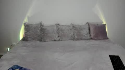 Alice online show from 06-25-26, 05:12