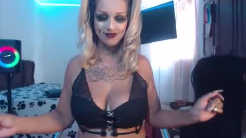 aliceesmiths online show from 10-30-25, 05:35