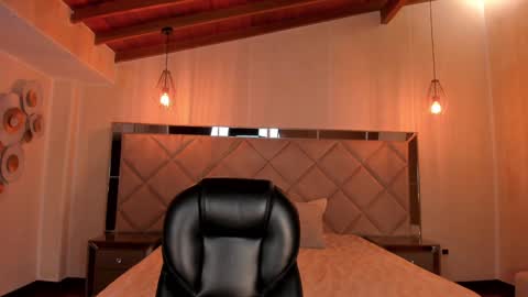 Alice online show from 12-28-24, 03:26
